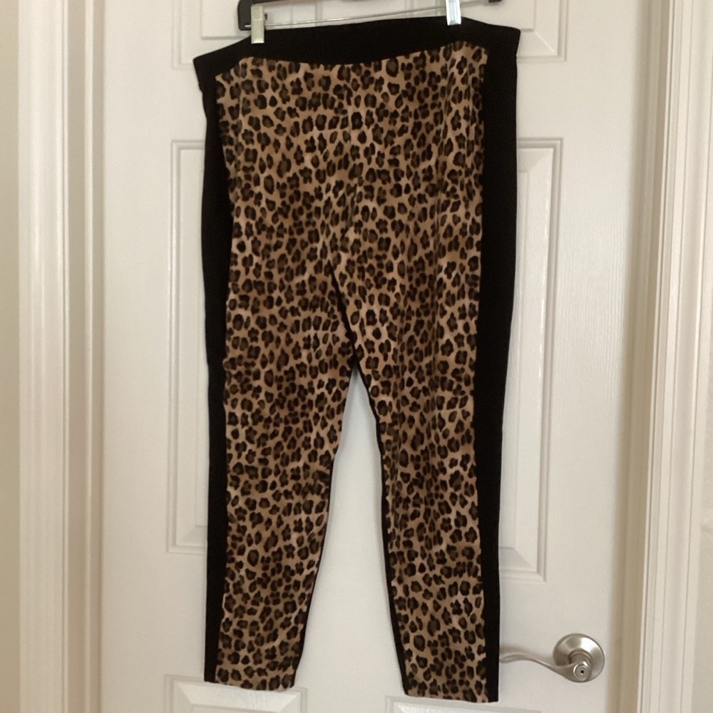 Chico's Leopard Print Leggings